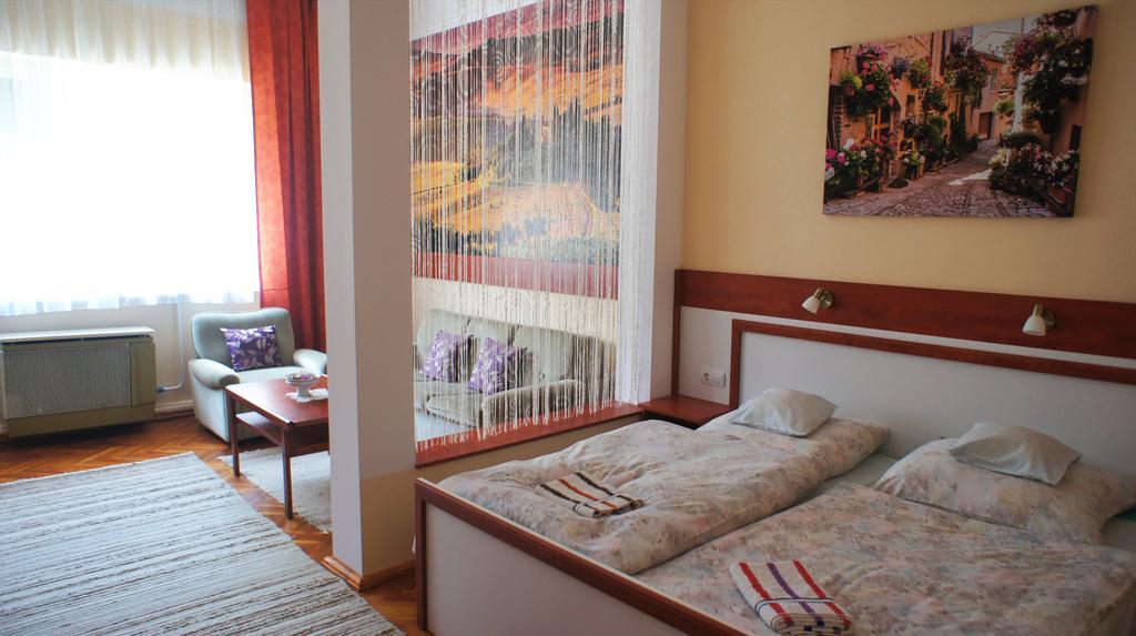 久洛Hajnal Apartman别墅 外观 照片
